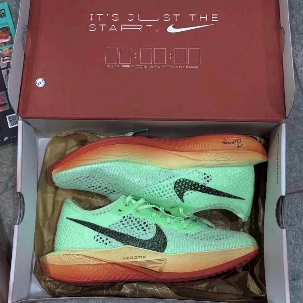 Nike ZoomX 🔥 Vaporfly Next% 3 Eliud Kipchoge Men’s Size 13 Shoes HJ7040-300
